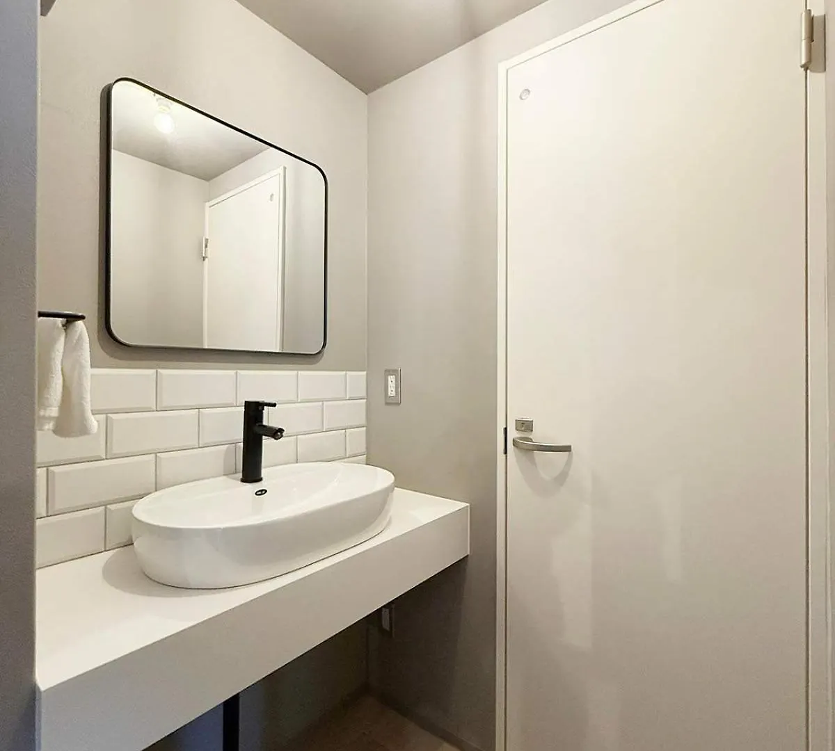 Reno Bld - Modern 2-Story Apt Near Peace Park Sleeps 10 Hiroshima Japan
